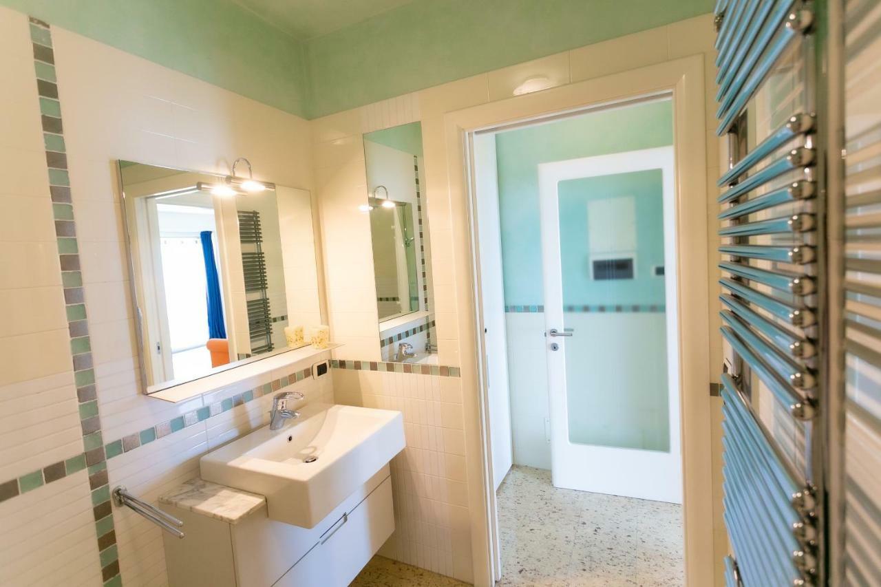Le Murrine Frontemare Apartment Seaview Sottomarina Buitenkant foto